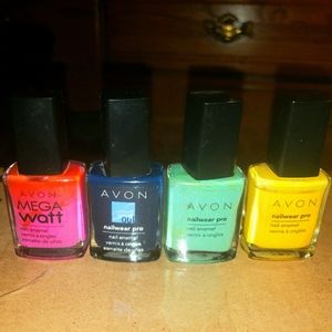 (Avon) Nail Polish Bundle
